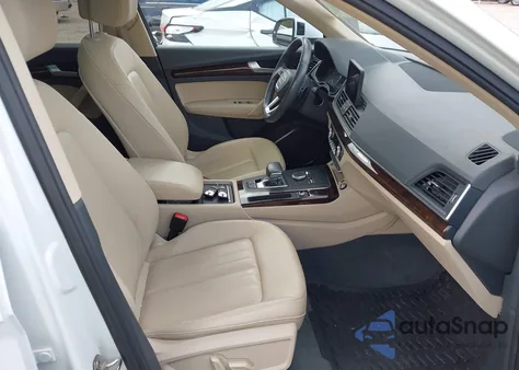 2020 Audi Q5 Premium 45 Tfsi Quattro S Tronic z USA, uszkodzony, nr VIN WA1ANAFY0L2017554